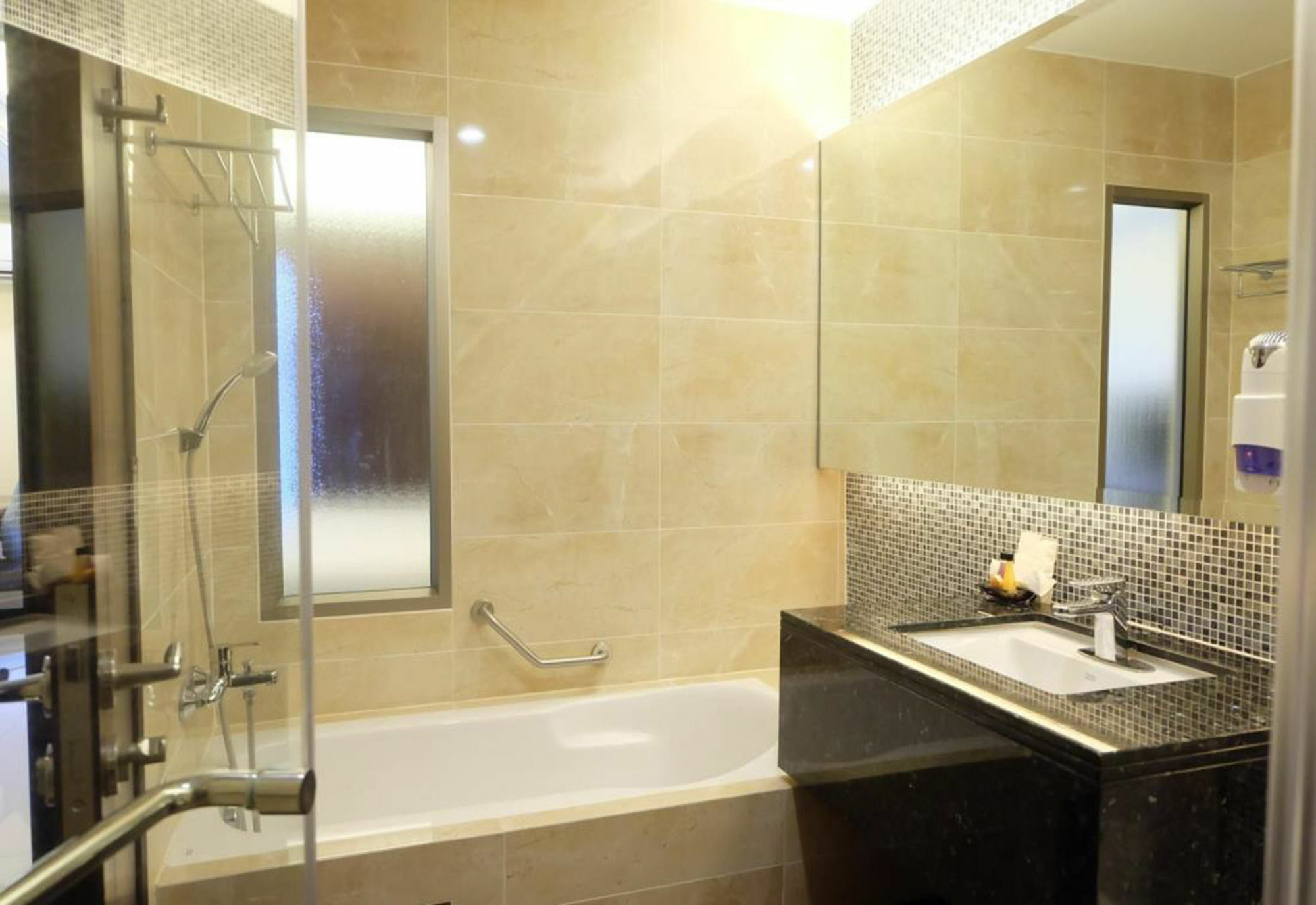 March Hotel Pattaya Ngoại thất bức ảnh