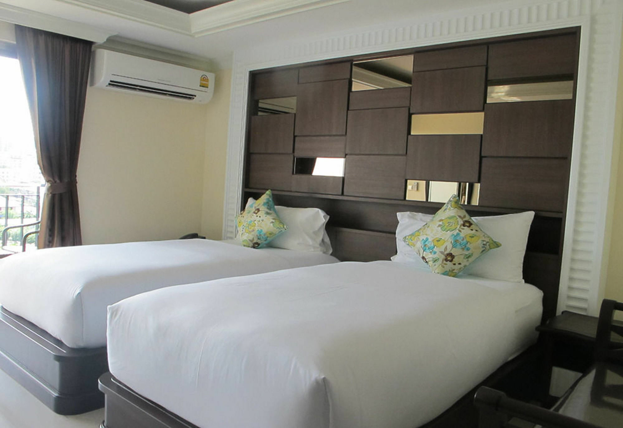 March Hotel Pattaya Ngoại thất bức ảnh